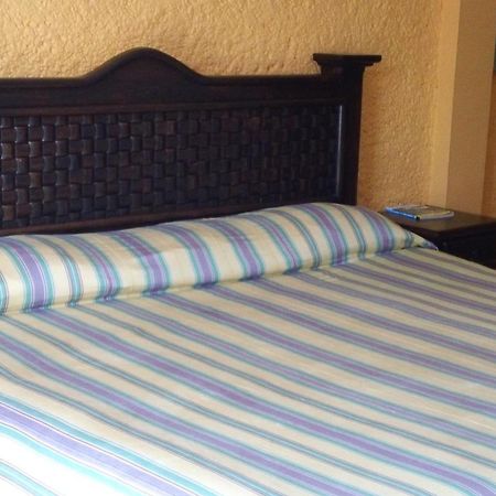 Zitácuaro Hotel Villa Monarca Inn חדר תמונה